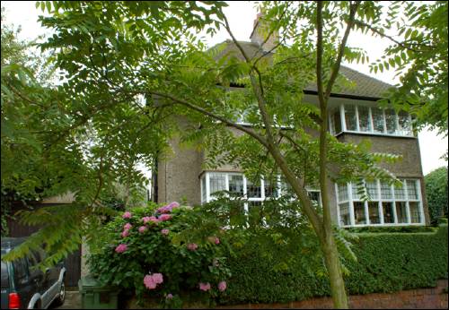 08 Meadway Gate a